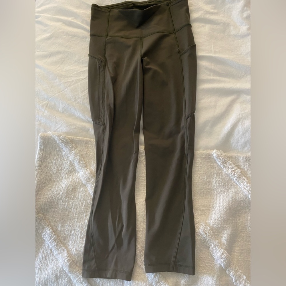 Lululemon Green Pace rival crop